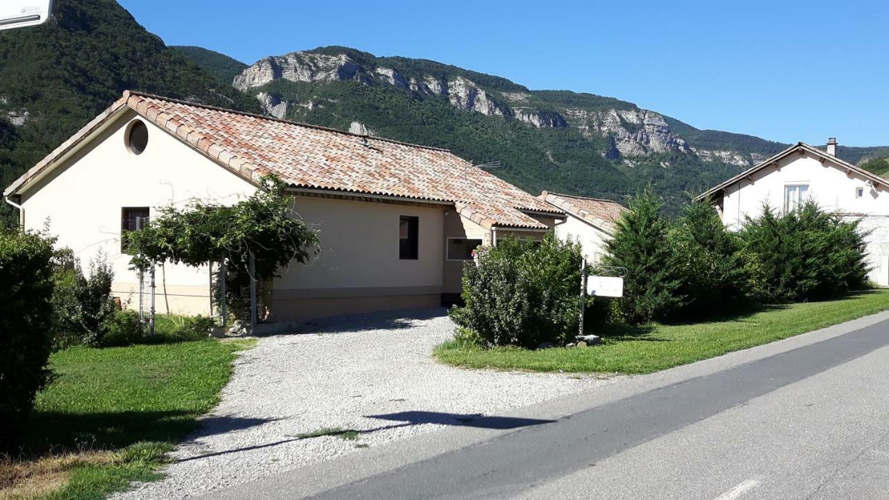 La Petite Maison 05 Trescléoux Exteriér fotografie
